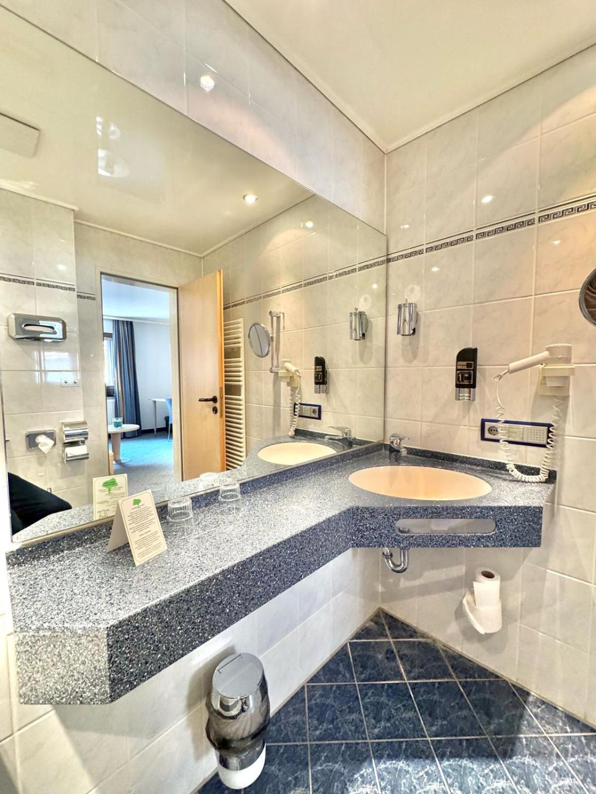 Ar Boutique Hotel Мангейм Экстерьер фото